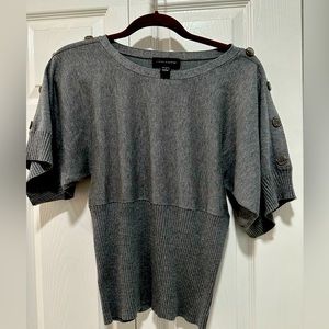 Cable & Gauge grey sweater